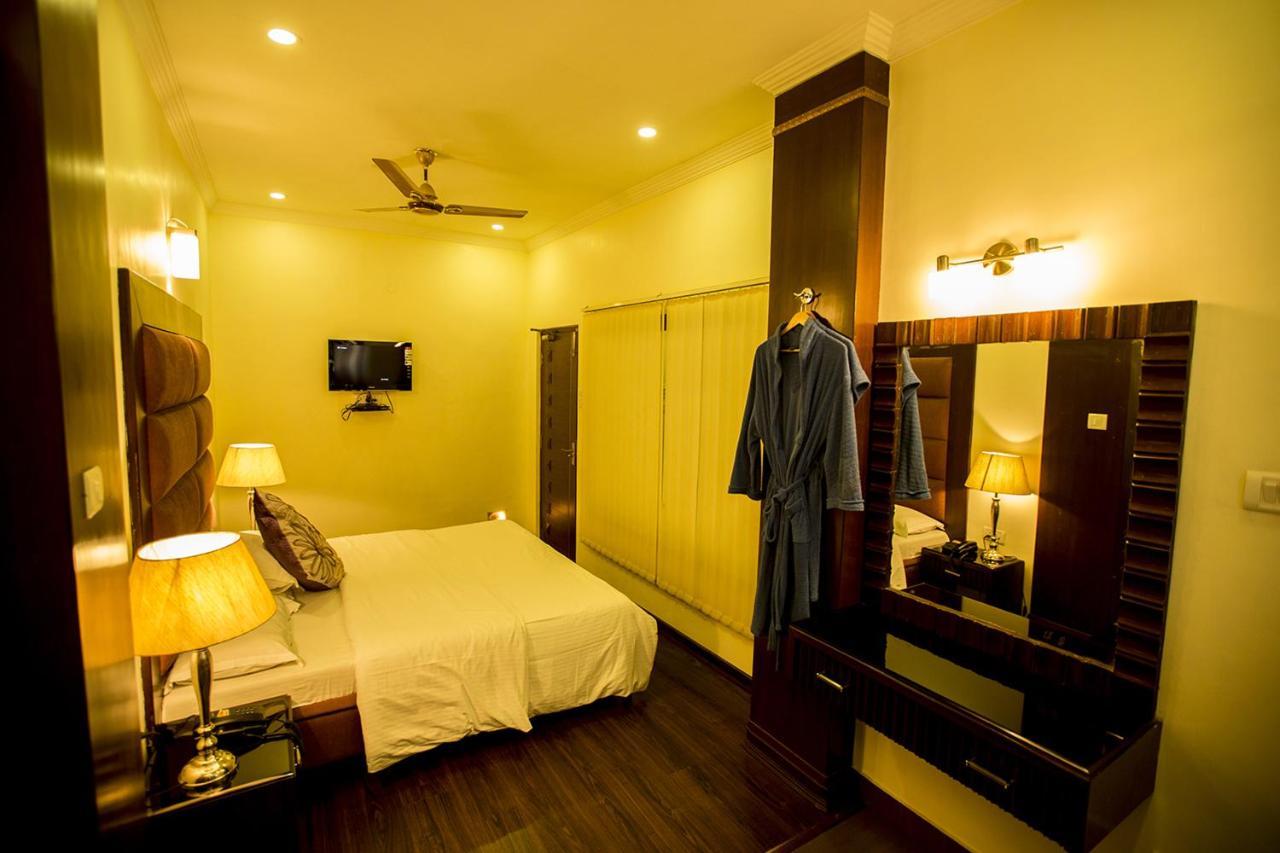 Deep Hotel لاكناو المظهر الخارجي الصورة
