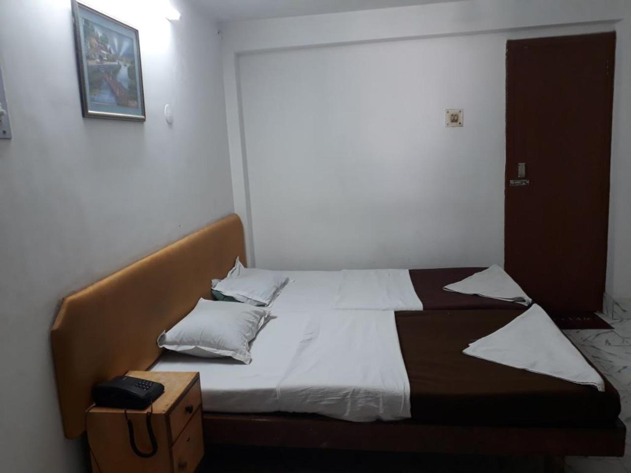 Deep Hotel لاكناو المظهر الخارجي الصورة
